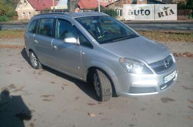 Мінівен Opel Zafira 2005 в Ужгороді