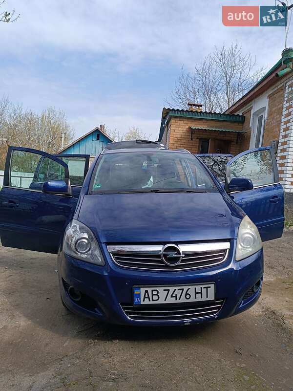 Минивэн Opel Zafira 2009 в Виннице