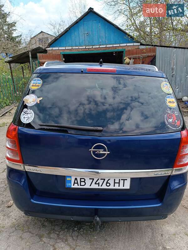 Минивэн Opel Zafira 2009 в Виннице