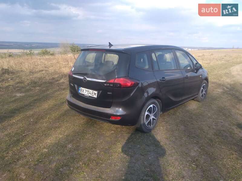 Минивэн Opel Zafira 2016 в Красилове