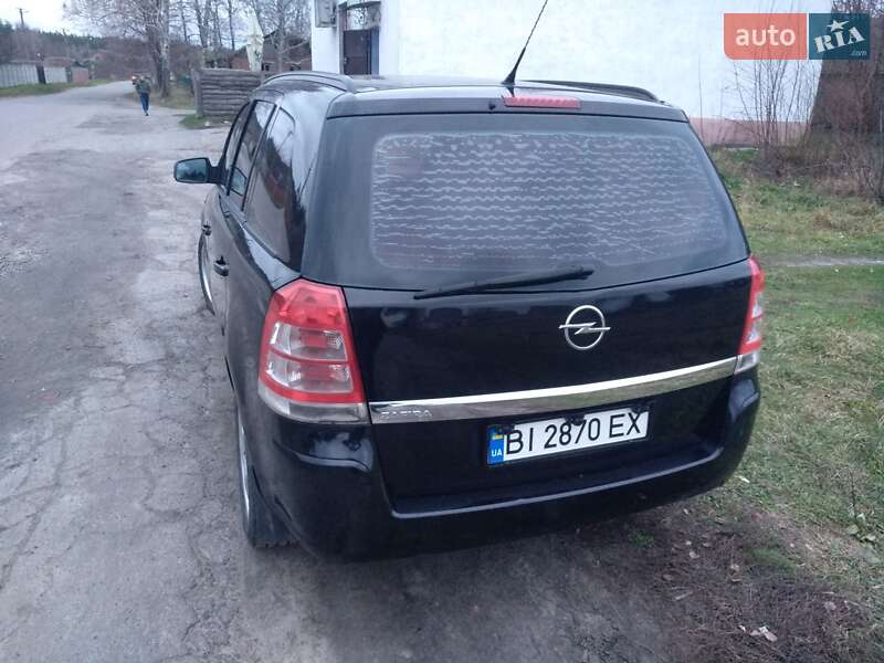 Мінівен Opel Zafira 2010 в Полтаві