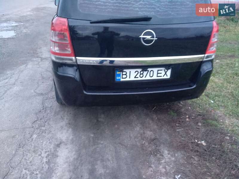 Мінівен Opel Zafira 2010 в Полтаві