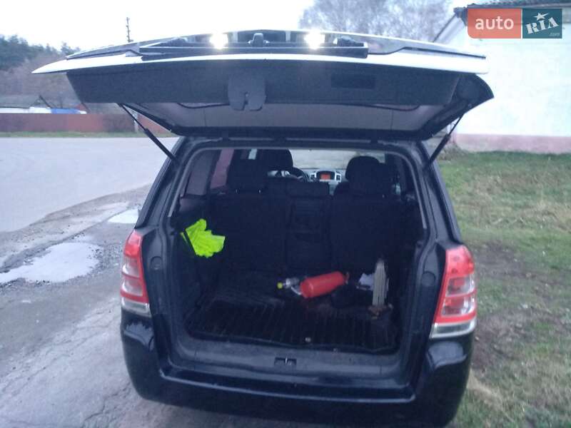 Мінівен Opel Zafira 2010 в Полтаві