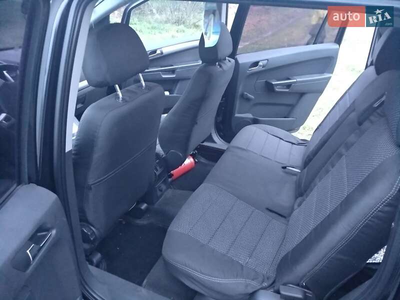Мінівен Opel Zafira 2010 в Полтаві