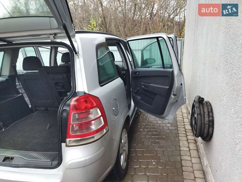 Минивэн Opel Zafira 2009 в Коломые