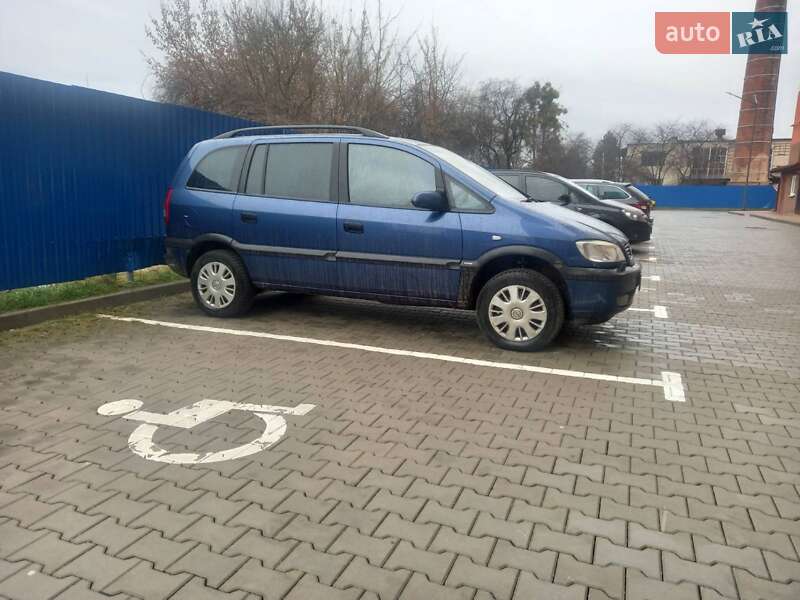 Минивэн Opel Zafira 2002 в Луцке
