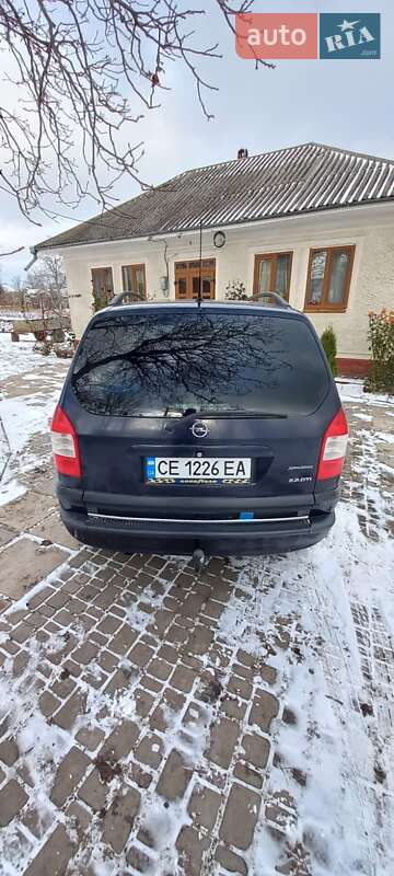 Мінівен Opel Zafira 2003 в Сокирянах