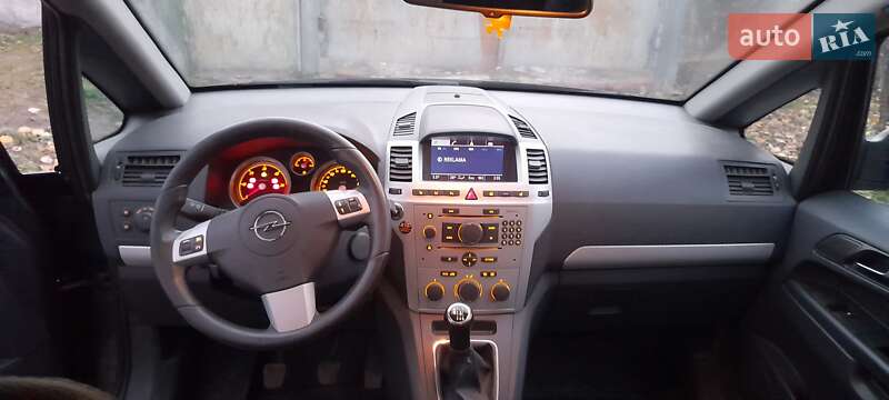 Минивэн Opel Zafira 2009 в Харькове фото 8 Минивэн Opel Zafira 2009 в Харькове