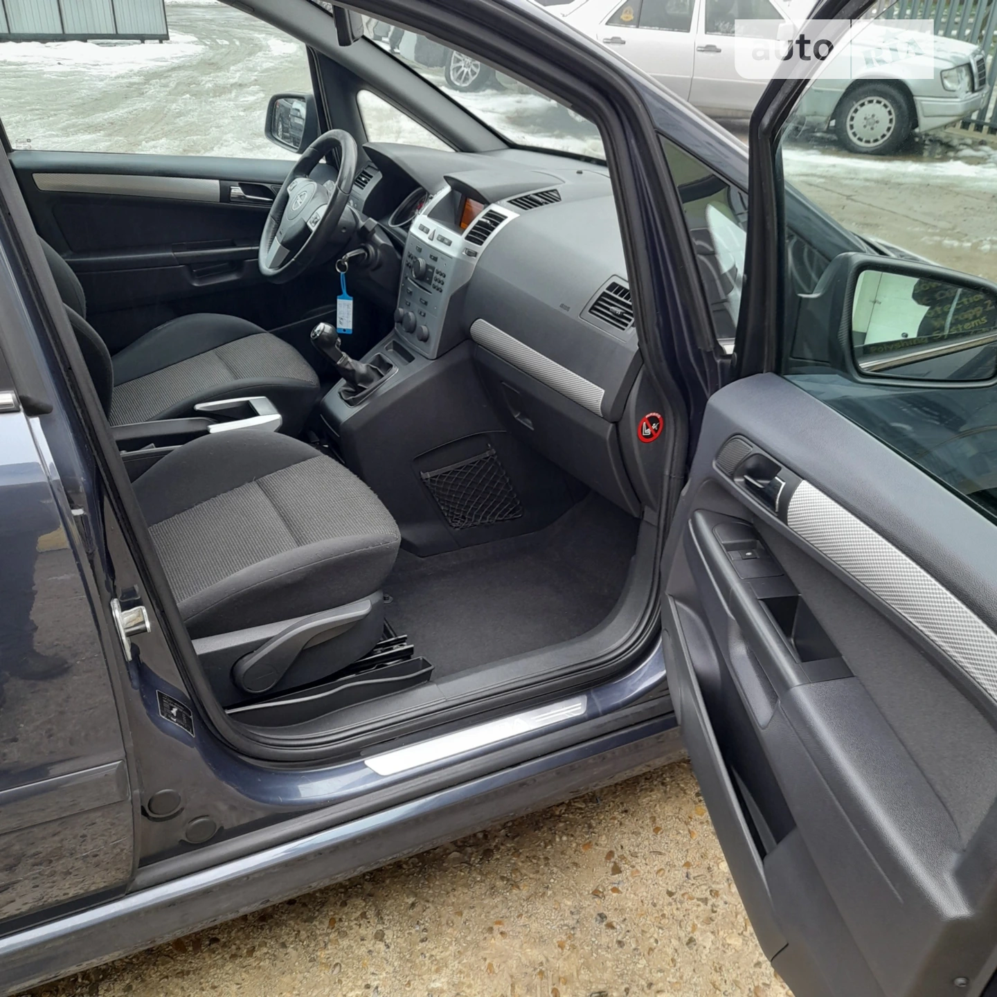 2010 Opel Zafira - мініатюра 8
