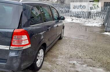 Минивэн Opel Zafira 2010 в Калуше