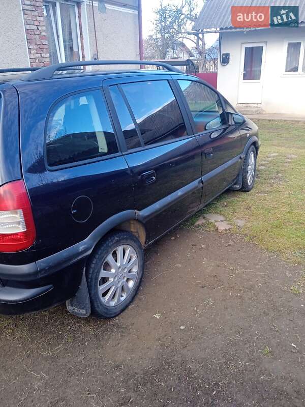 Мінівен Opel Zafira 2004 в Івано-Франківську