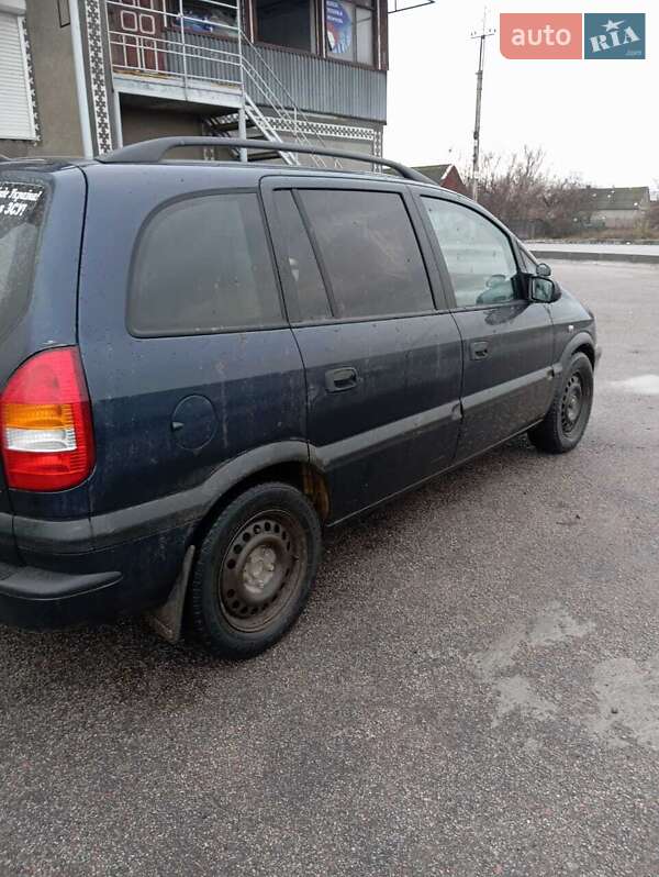 Мінівен Opel Zafira 2002 в Херсоні