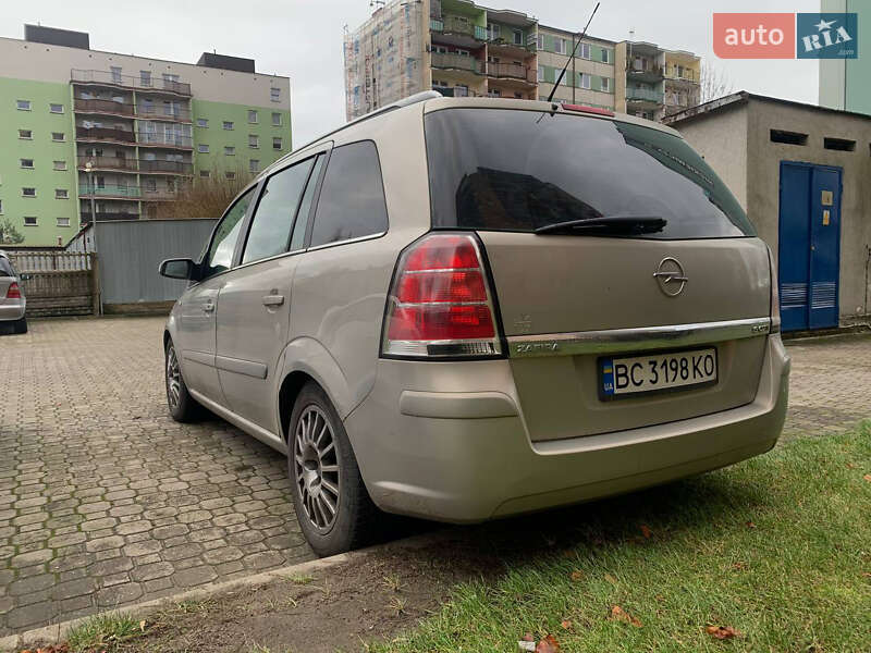 Минивэн Opel Zafira 2005 в Дрогобыче