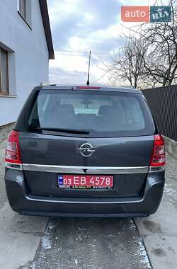Минивэн Opel Zafira 2012 в 