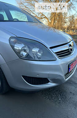 Мінівен Opel Zafira 2011 в Шепетівці