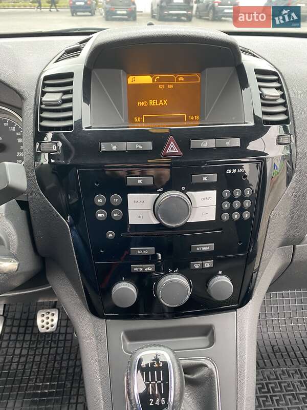 Мінівен Opel Zafira 2010 в Луцьку