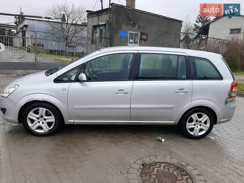 Мінівен Opel Zafira 2009 в Львові фото 6 Мінівен Opel Zafira 2009 в Львові