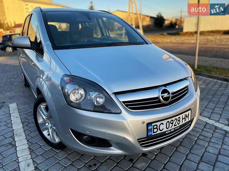 Мінівен Opel Zafira 2013 в Львові