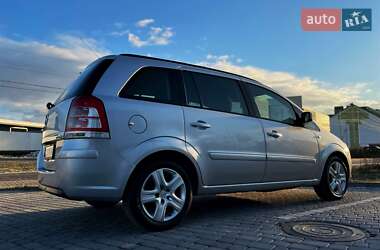 Мінівен Opel Zafira 2013 в Львові