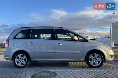 Мінівен Opel Zafira 2013 в Львові