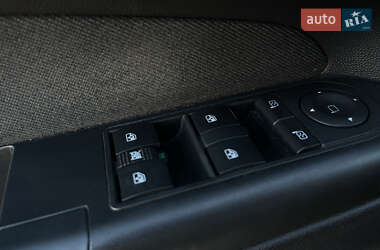 Мінівен Opel Zafira 2013 в Львові