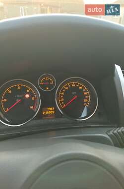 Минивэн Opel Zafira 2009 в 