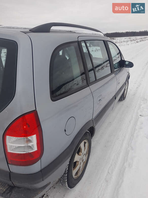 Мінівен Opel Zafira 2004 в Стрию