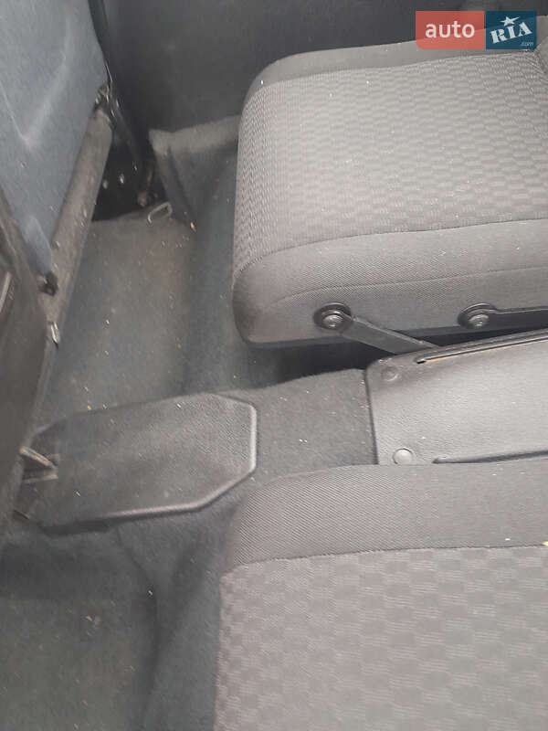 Мінівен Opel Zafira 2004 в Стрию