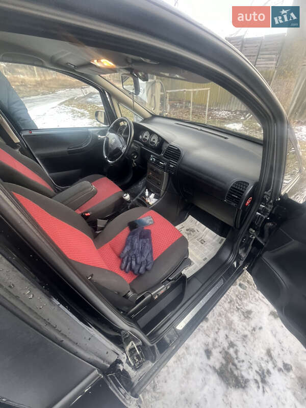 Минивэн Opel Zafira 2005 в Черновцах