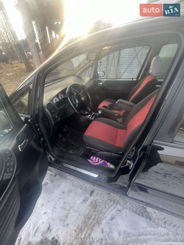 Минивэн Opel Zafira 2005 в Черновцах