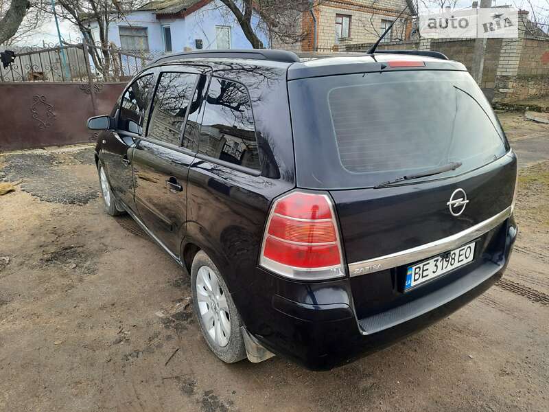 Минивэн Opel Zafira 2006 в Николаеве