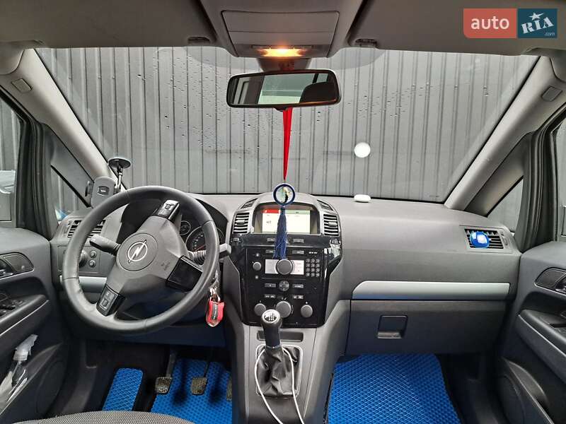 Минивэн Opel Zafira 2008 в Львове