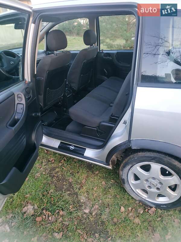 Мінівен Opel Zafira 2003 в Дрогобичі