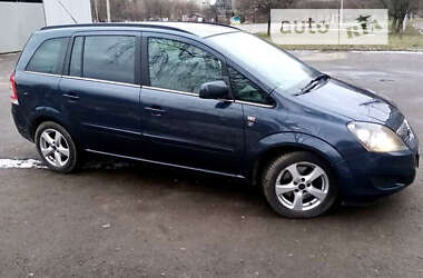 Минивэн Opel Zafira 2010 в 