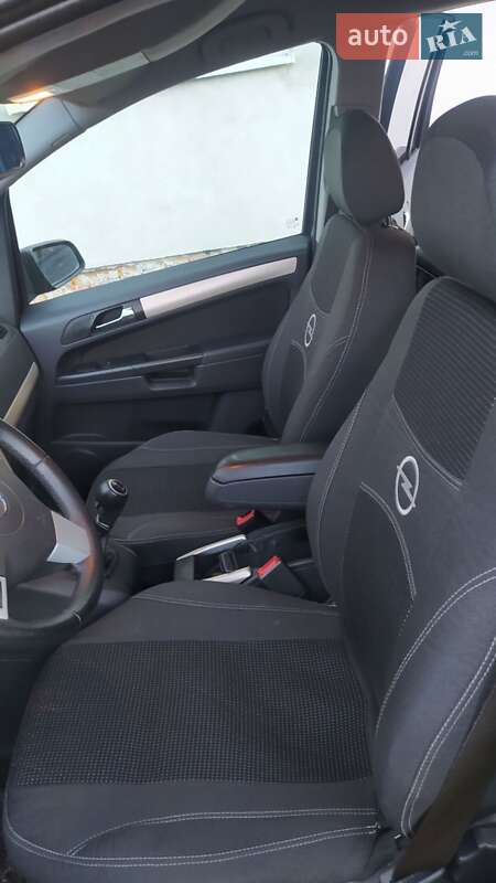 Мінівен Opel Zafira 2008 в Яворові