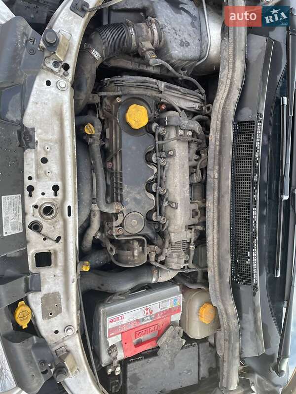 Минивэн Opel Zafira 2008 в Ровно