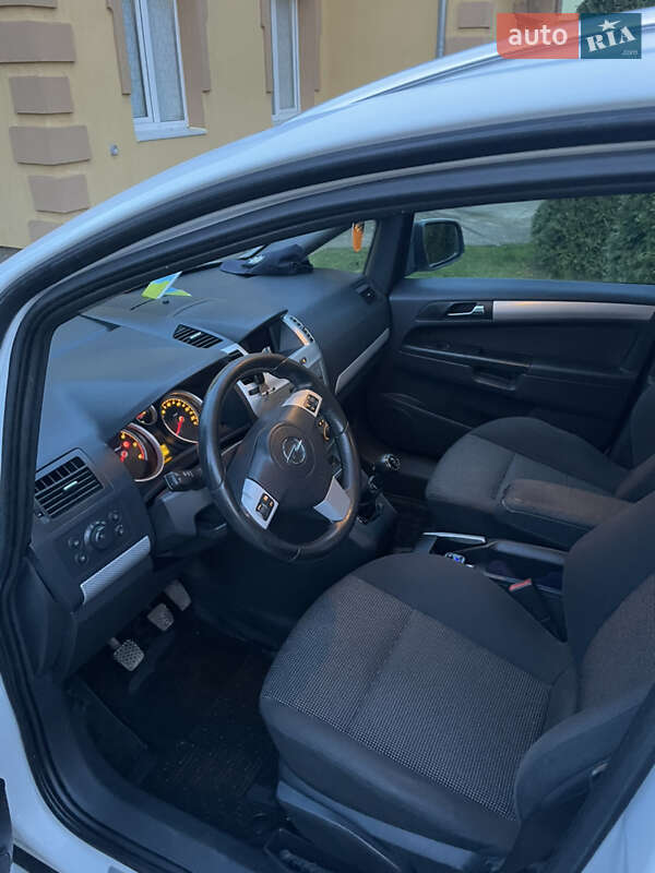 Минивэн Opel Zafira 2009 в Стрые