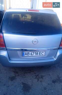 Минивэн Opel Zafira 2006 в Хмельнике