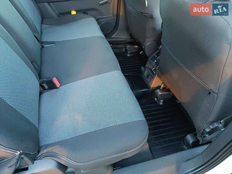 Минивэн Opel Zafira 2006 в Днепре