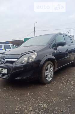 Минивэн Opel Zafira 2010 в Конотопе