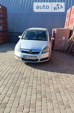 Мінівен Opel Zafira 2007 в Рівному