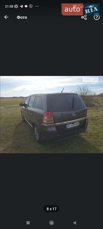 Мінівен Opel Zafira 2010 в Надвірній