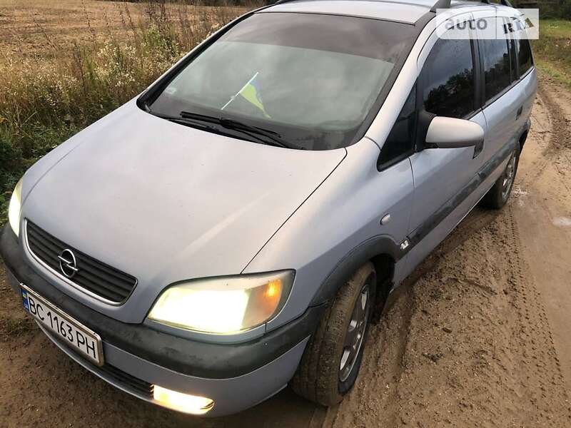 Минивэн Opel Zafira 2000 в Мостиске