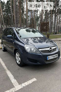 Минивэн Opel Zafira 2010 в Ирпене