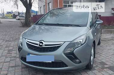 Opel Zafira 2015