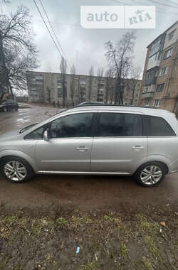 Минивэн Opel Zafira 2011 в Коростене