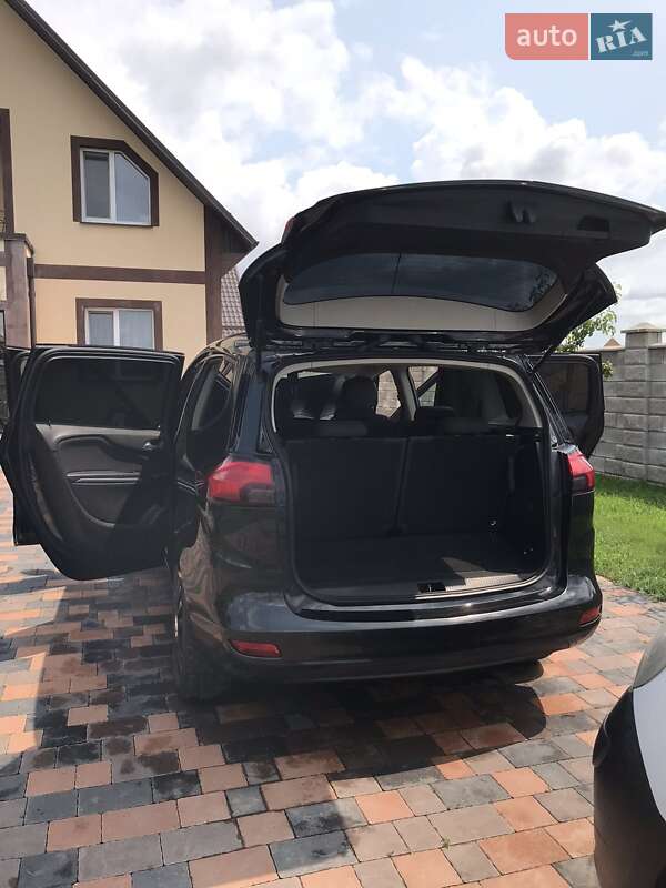 Мінівен Opel Zafira 2014 в Рівному