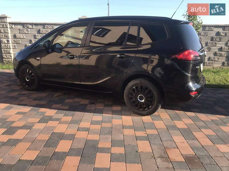 Мінівен Opel Zafira 2014 в Рівному