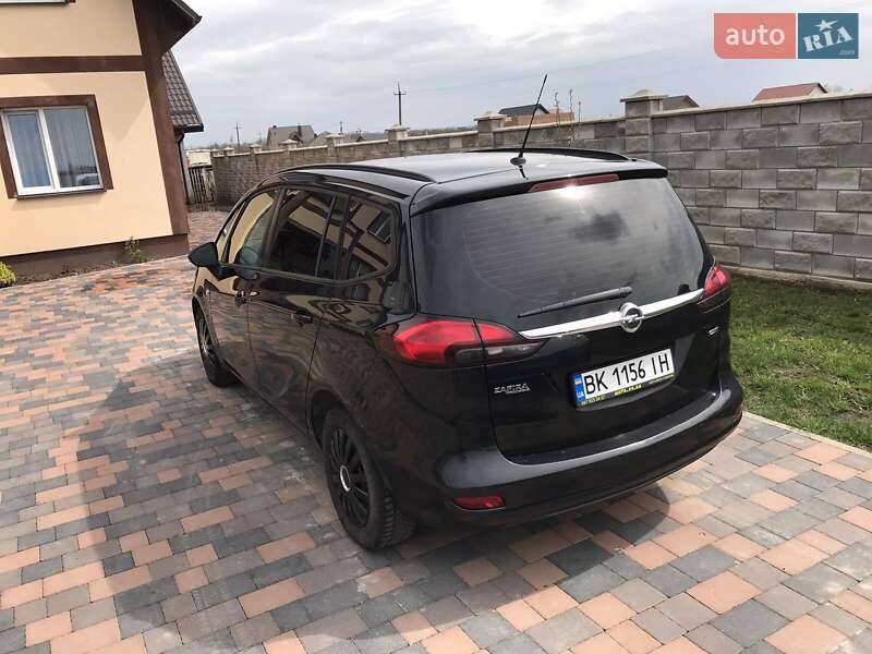 Мінівен Opel Zafira 2014 в Рівному