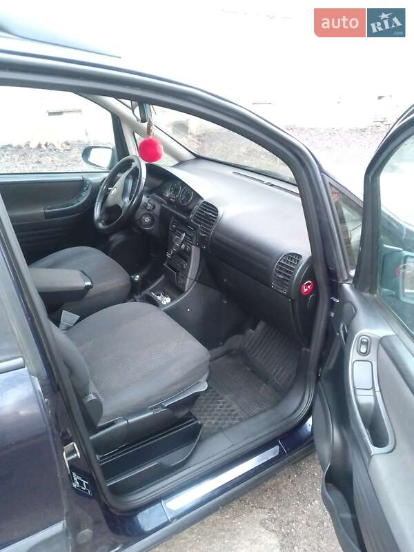 Мінівен Opel Zafira 2003 в Миколаєві